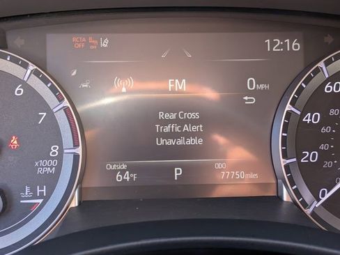 Used 2022 Toyota Highlander XLE image 31