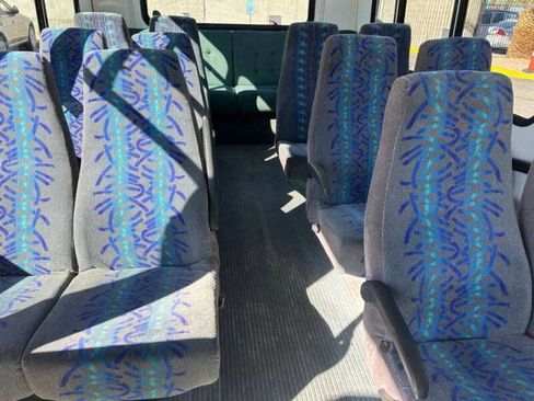 Used 2006 Ford E-350 and Econoline 350 Super Duty image 48