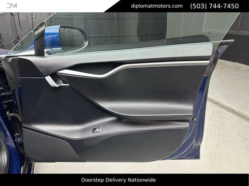 Used 2019 Tesla Model S Performance image 24