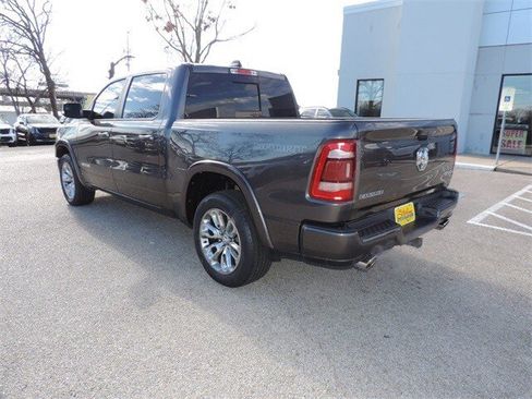 Used 2022 RAM 1500 Laramie w/ Sport Appearance Package image 7