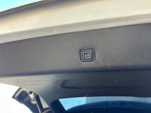 Used 2018 Chevrolet Traverse LT FWD image 9