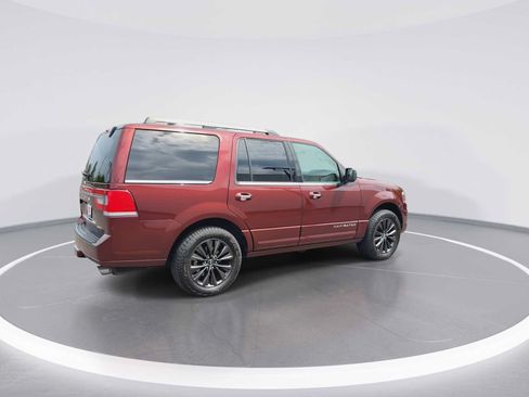 Used 2015 Lincoln Navigator 4WD image 8