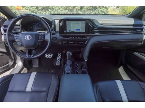 Used 2025 Toyota Camry SE FWD image 21