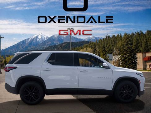 Used 2023 Chevrolet Traverse LT FWD image 8