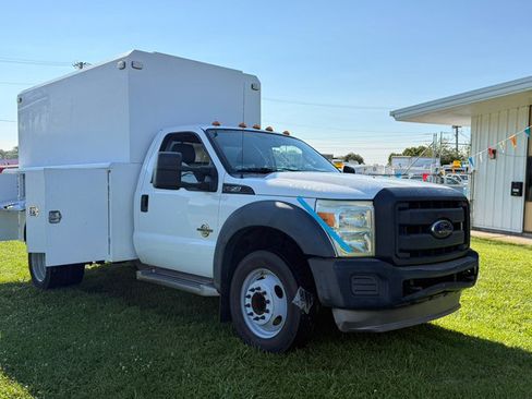 Used 2015 Ford F550 2WD Regular Cab Super Duty image 7