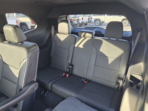 Certified 2025 Buick Enclave Preferred image 25