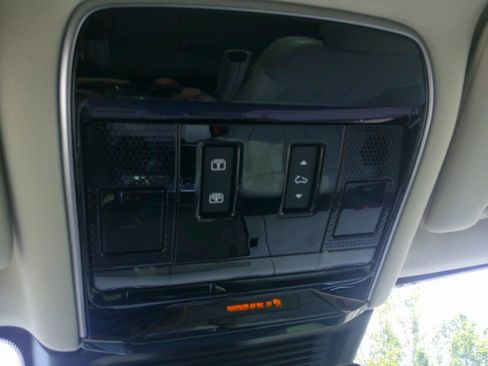 Used 2023 Land Rover Range Rover SE AWD/4WD image 91