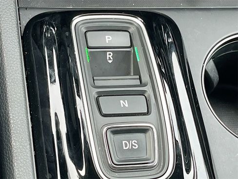 Used 2024 Honda Pilot EX-L image 17