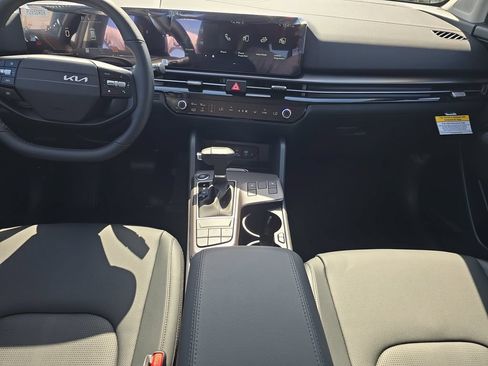 New 2026 Kia Sportage EX FWD image 15