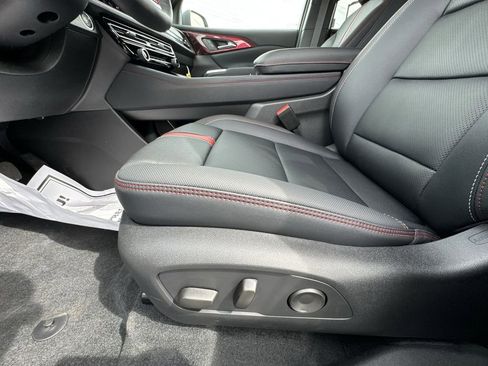 New 2026 Chevrolet Traverse RS FWD image 12