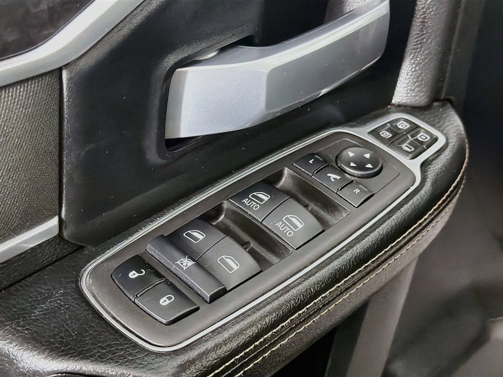 Used 2024 RAM 2500 Big Horn w/ Off Road Package AWD/4WD image 17