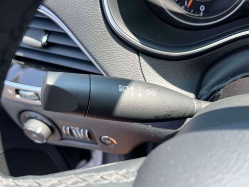 Used 2019 Jeep Cherokee Limited AWD/4WD image 17