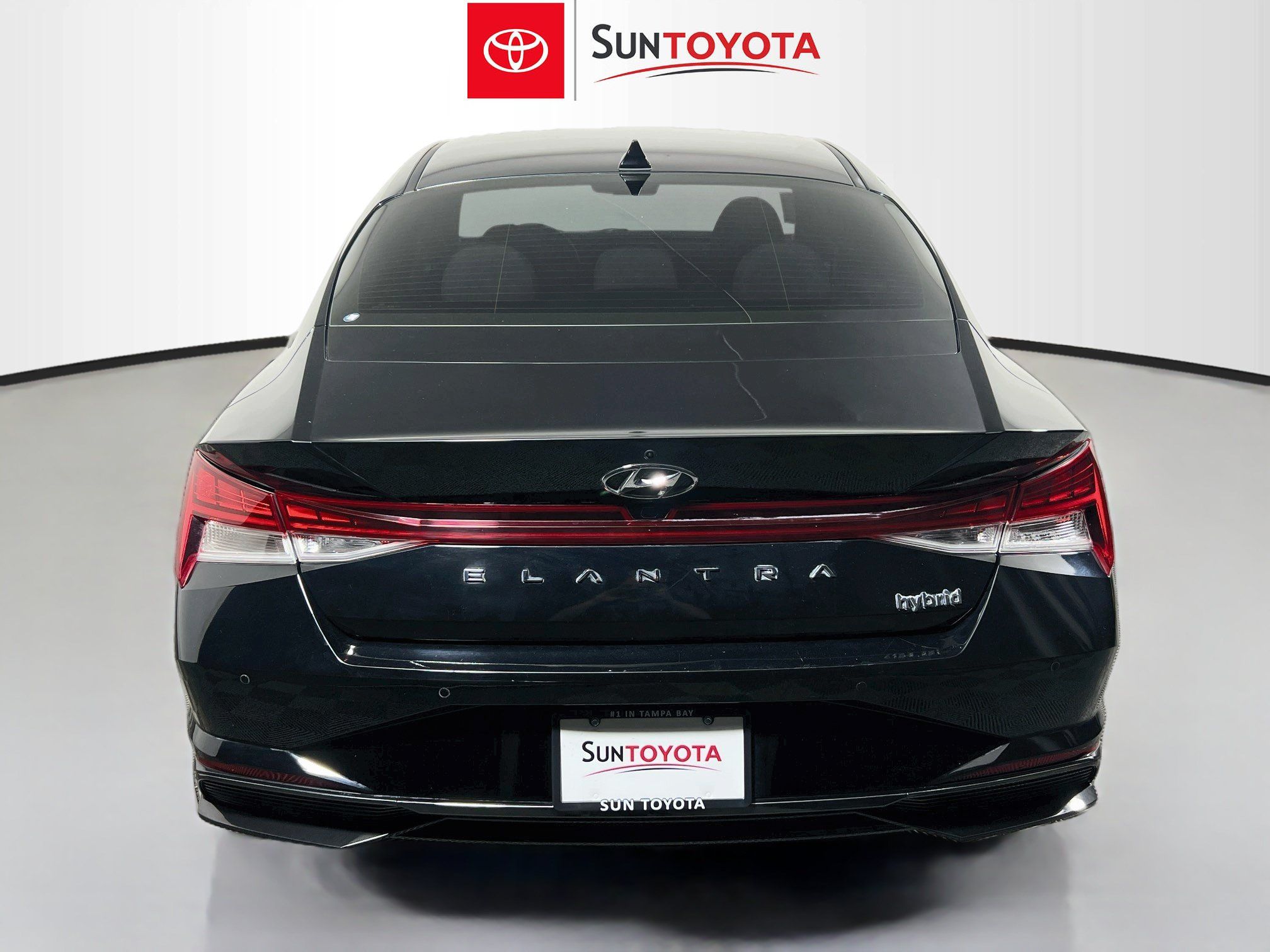 Used 2023 Hyundai Elantra Limited FWD image 5