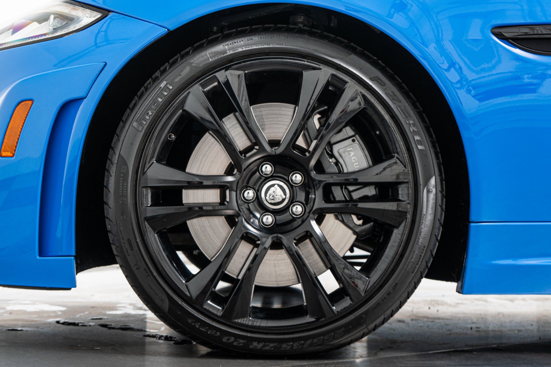 Used 2012 Jaguar XKR R-S RWD image 10