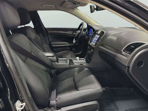 Used 2022 Chrysler 300 Touring w/ Sport Appearance Package RWD image 48