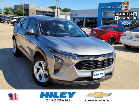 Used 2025 Chevrolet Trax LS w/ LS Convenience Package FWD image 1