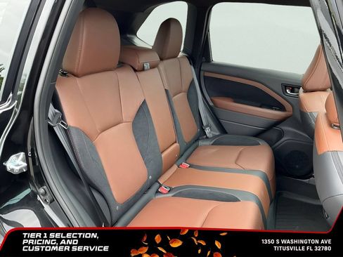 Used 2025 Subaru Forester Touring w/ Popular Package - Touring AWD/4WD image 16