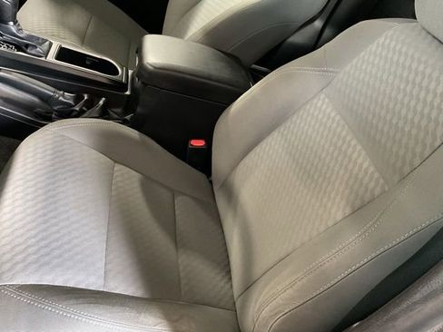 Used 2020 Toyota Tacoma SR image 11