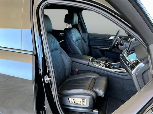 Used 2026 BMW X7 M60i AWD/4WD image 8