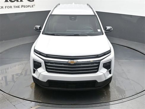 New 2026 Chevrolet Traverse LT w/ LPO, Floor Liner Package image 38
