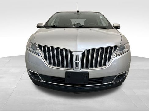 Used 2014 Lincoln MKX FWD w/ Equipment Group 102A image 9