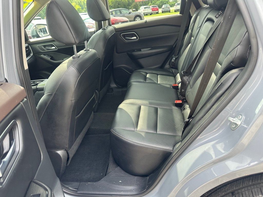 Used 2021 Nissan Rogue SL w/ Premium Package AWD/4WD image 22