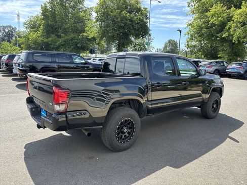 Used 2023 Toyota Tacoma SR AWD/4WD image 3