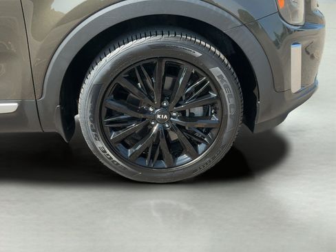 Used 2021 Kia Telluride SX w/ Towing Package FWD image 9