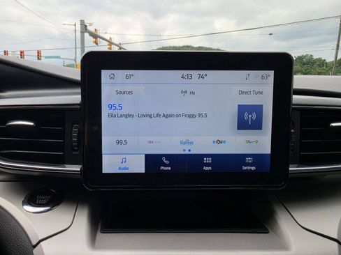 Used 2023 Ford Explorer XLT w/ Equipment Group 202A AWD/4WD image 22
