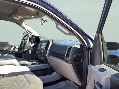 Used 2018 Ford F150 XLT w/ Equipment Group 302A Luxury image 19