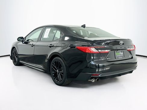 Used 2025 Toyota Camry SE FWD image 5