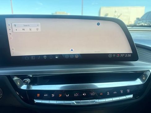 Certified 2024 Cadillac Lyriq Luxury AWD/4WD image 7