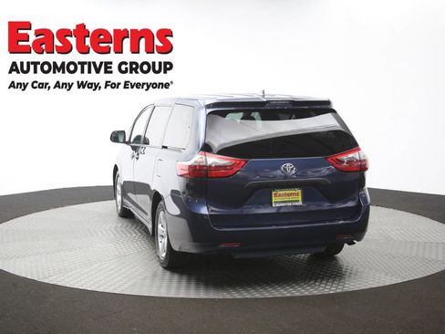 Used 2020 Toyota Sienna L FWD image 37