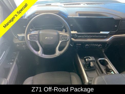 Used 2025 Chevrolet Silverado 1500 RST AWD/4WD image 9