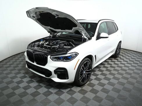 Used 2022 BMW X5 M50i w/ Executive Package image 34