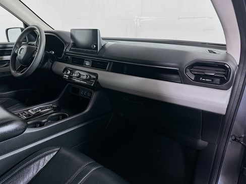 Used 2023 Honda Pilot LX image 27