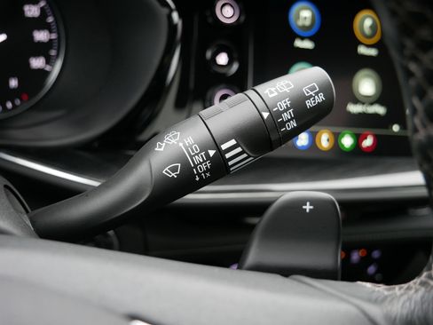 Used 2023 Buick Envision Essence w/ Sport Touring Package image 26