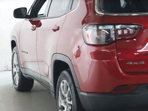 Used 2025 Jeep Compass Limited AWD/4WD image 41