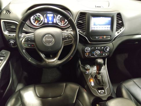 Used 2021 Jeep Cherokee Latitude Plus image 22