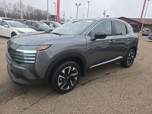 New 2026 Nissan Kicks SV image 3