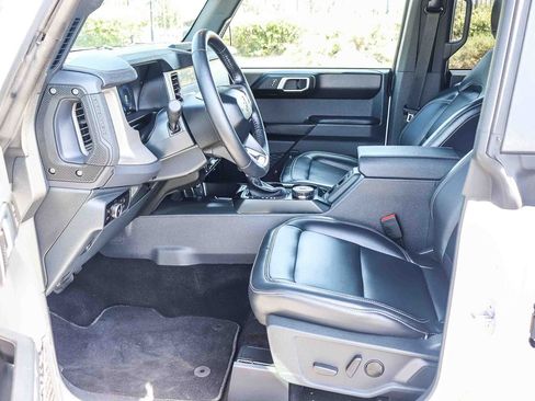 Used 2025 Ford Bronco Outer Banks AWD/4WD image 22