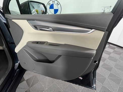 Used 2020 Cadillac XT5 Premium Luxury w/ LPO, Floor Liner Package image 21