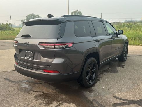 Used 2023 Jeep Grand Cherokee L Laredo AWD/4WD image 5