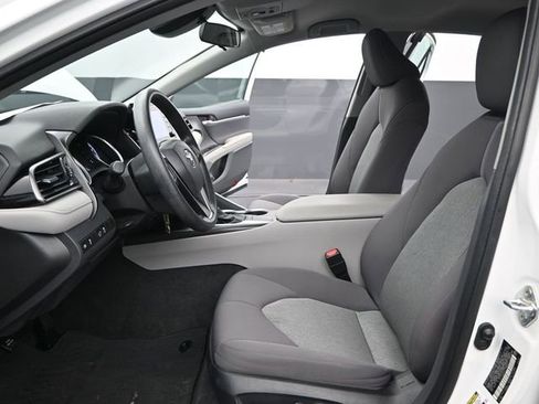 Used 2023 Toyota Camry LE image 13