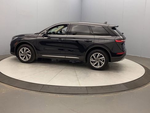 Used 2025 Lincoln Corsair AWD w/ Equipment Group 101A image 9