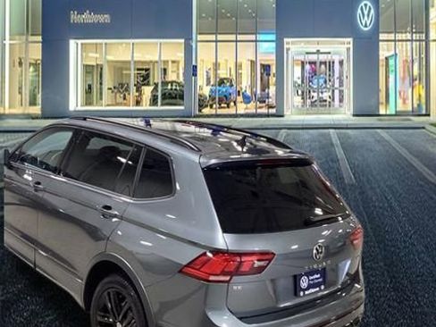 Certified 2022 Volkswagen Tiguan SE R-Line AWD/4WD image 6