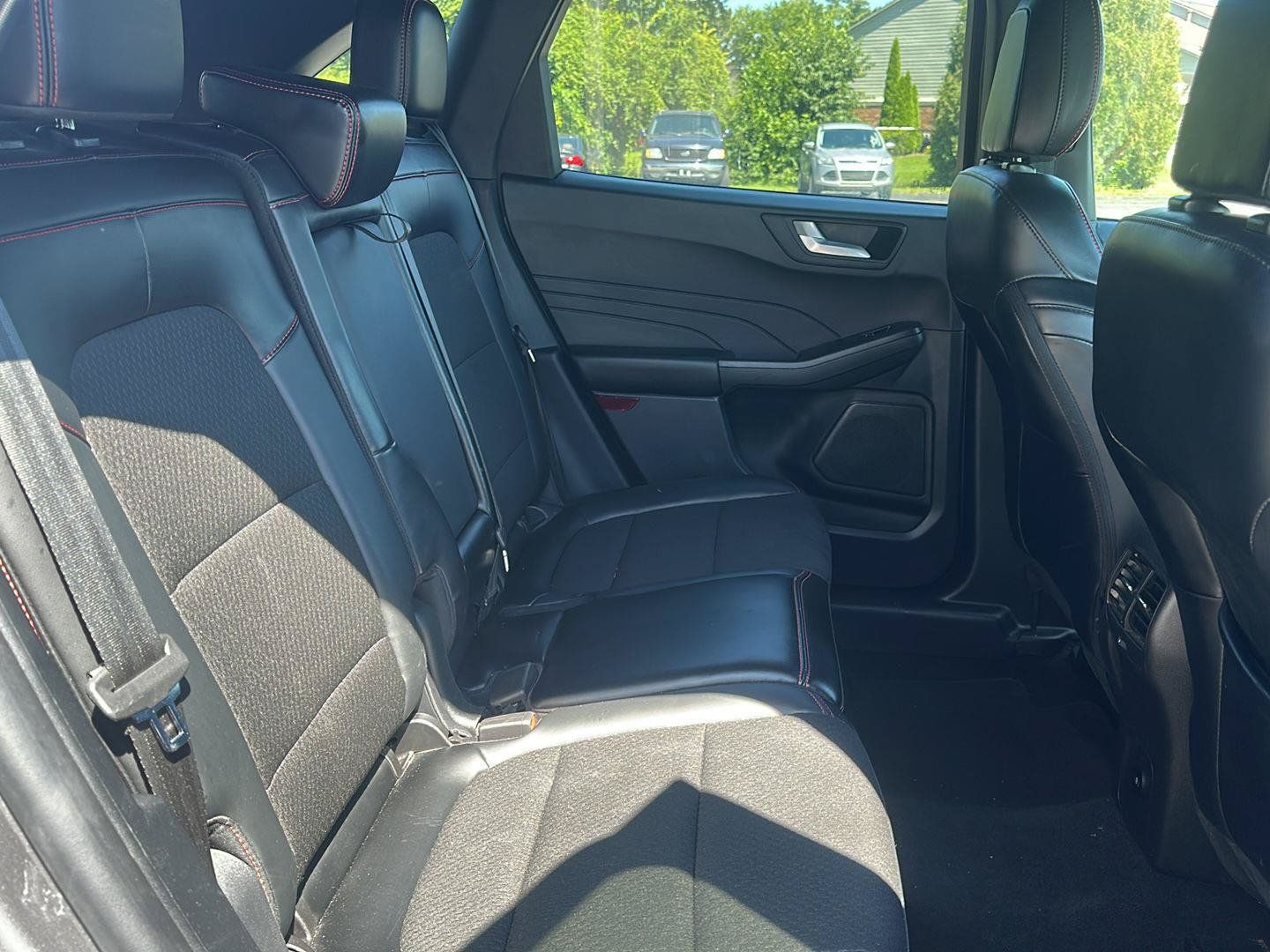 Used 2025 Ford Escape ST-Line Select AWD/4WD image 16