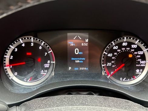 Used 2021 Toyota Highlander LE image 26