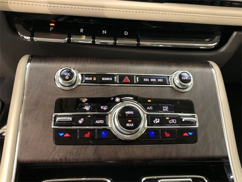 Used 2022 Lincoln Aviator Reserve w/ Equipment Group 201A image 25