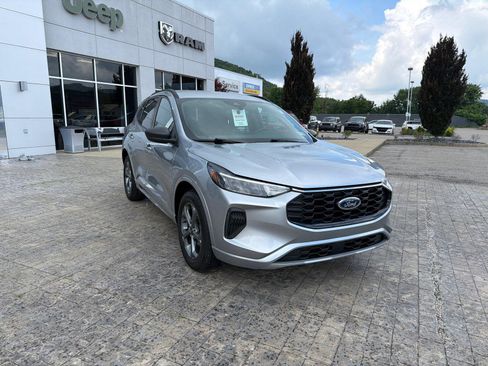 Used 2024 Ford Escape ST-Line FWD image 2